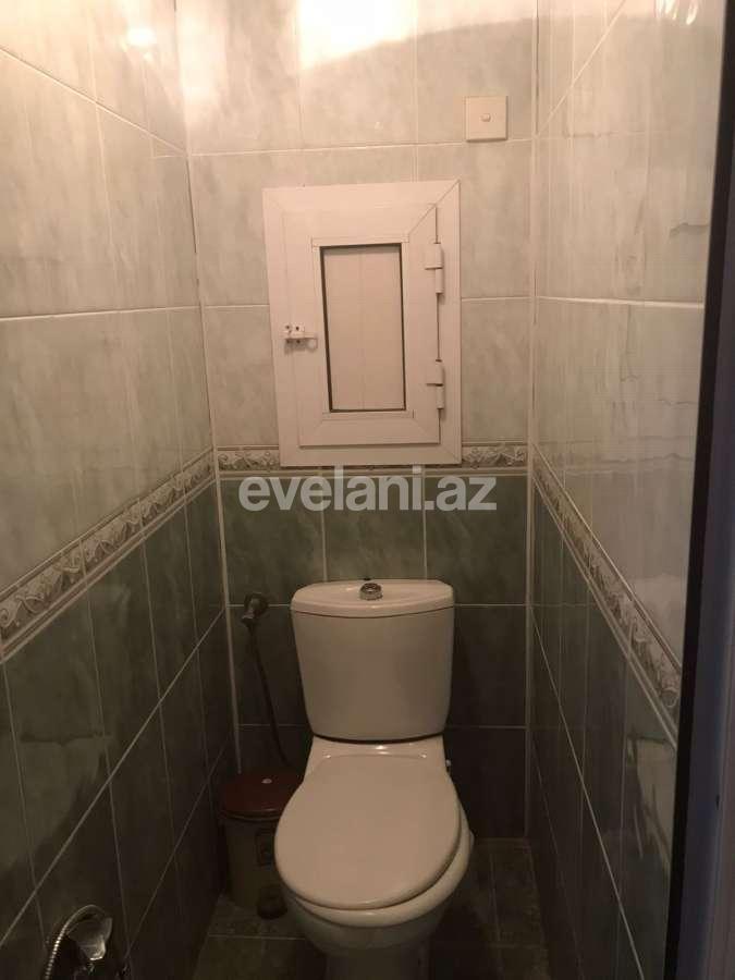 Satılır, köhnə tikili, 4 otaqlı, 120 m², Bakı, Binəqədi r, 8-ci mikrorayon q, Azadlıq prospekti m.