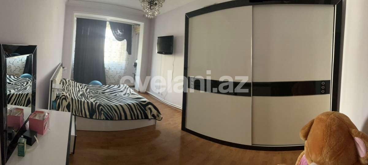 Satılır, köhnə tikili, 4 otaqlı, 120 m², Bakı, Binəqədi r, 8-ci mikrorayon q, Azadlıq prospekti m.