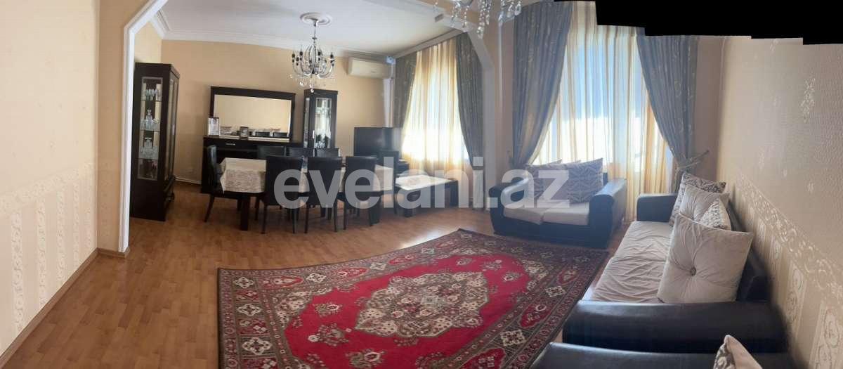 Satılır, köhnə tikili, 4 otaqlı, 120 m², Bakı, Binəqədi r, 8-ci mikrorayon q, Azadlıq prospekti m.