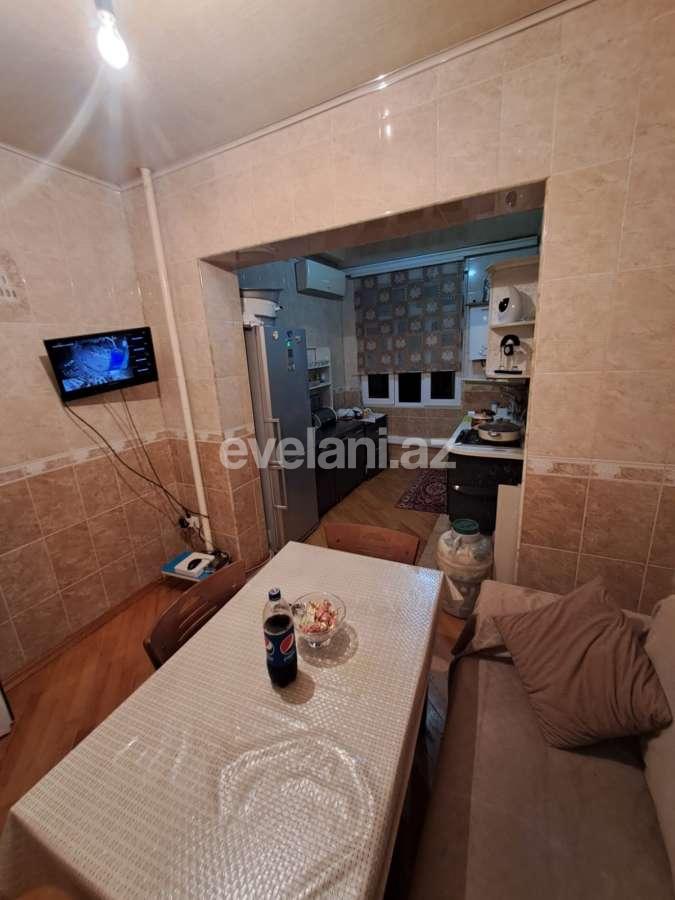 Satılır, köhnə tikili, 3 otaqlı, 85 m², Bakı, Nizami r, Xalqlar Dostluğu m.