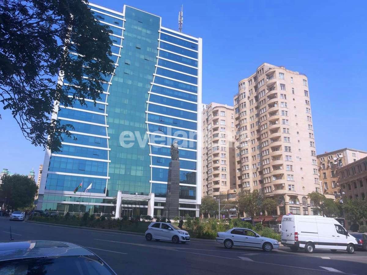 Satılır, yeni tikili, 5 otaqlı, 215 m², Bakı, Yasamal r, Nizami m.