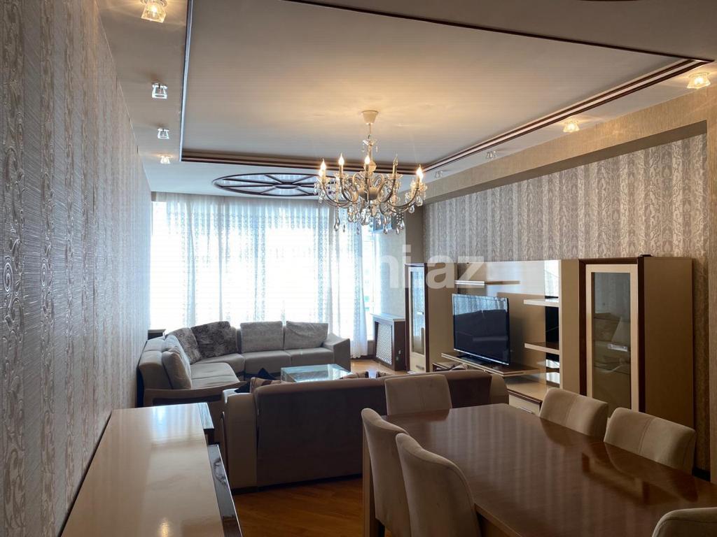 Сдаётся, новостройка, 4-комнаты, 200 m², Баку, Хатаинский r, Шах Исмаил Хатаи m.