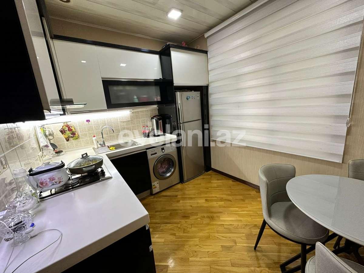 Satılır, yeni tikili, 3 otaqlı, 85 m², Bakı, Binəqədi r, 9-cu mikrorayon q, Memar Əcəmi m.