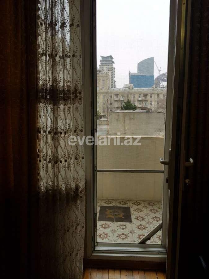 Satılır, köhnə tikili, 3 otaqlı, 63 m², Bakı, Nəsimi r, 28 may m.