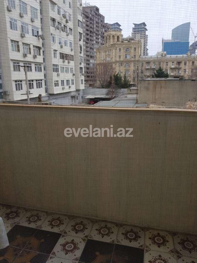 Satılır, köhnə tikili, 3 otaqlı, 63 m², Bakı, Nəsimi r, 28 may m.