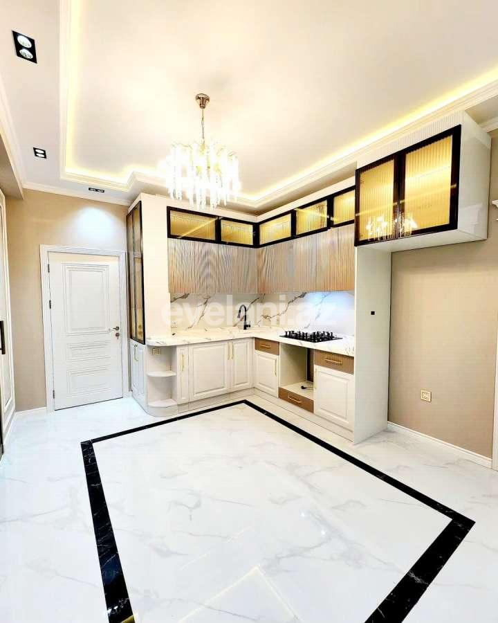 Satılır, yeni tikili, 4 otaqlı, 140 m², Bakı, Nizami r, Neftçilər m.