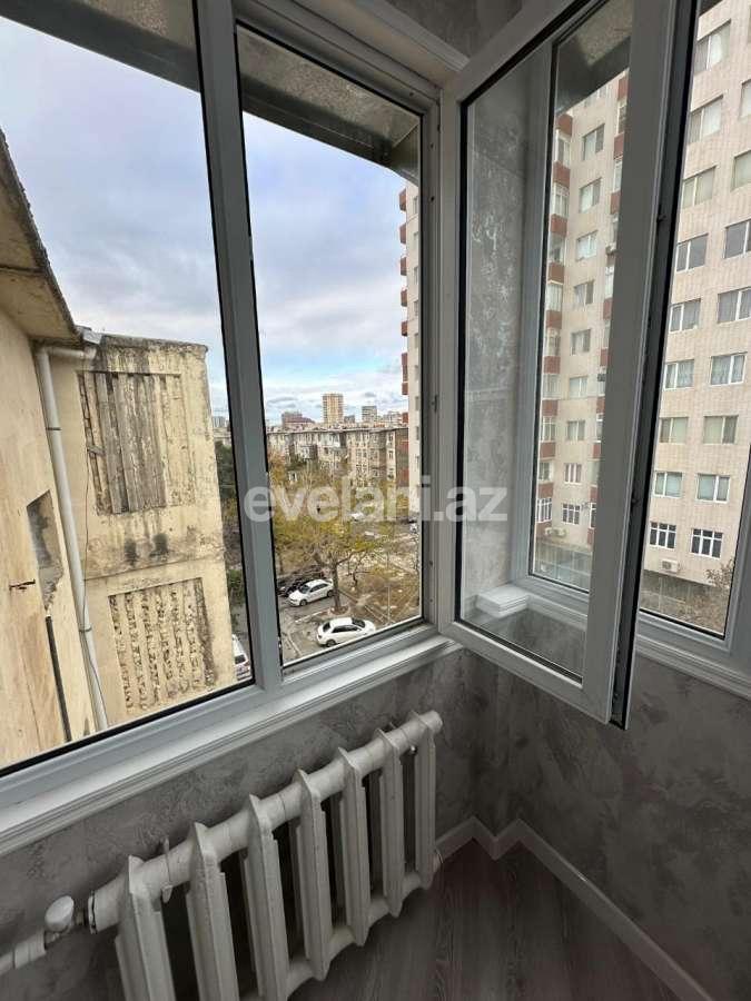 Satılır, köhnə tikili, 3 otaqlı, 77 m², Bakı, Binəqədi r, 7-ci mikrorayon q, Dərnəgül m.
