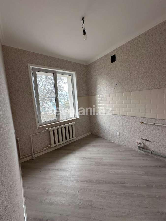 Satılır, köhnə tikili, 3 otaqlı, 77 m², Bakı, Binəqədi r, 7-ci mikrorayon q, Dərnəgül m.