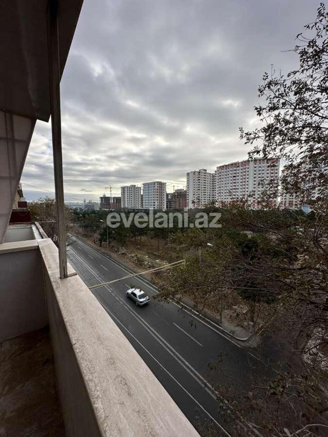 Satılır, köhnə tikili, 3 otaqlı, 77 m², Bakı, Binəqədi r, 7-ci mikrorayon q, Dərnəgül m.