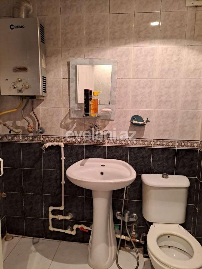 Satılır, köhnə tikili, 5 otaqlı, 65 m², Bakı, Nərimanov r, Azadlıq prospekti m.