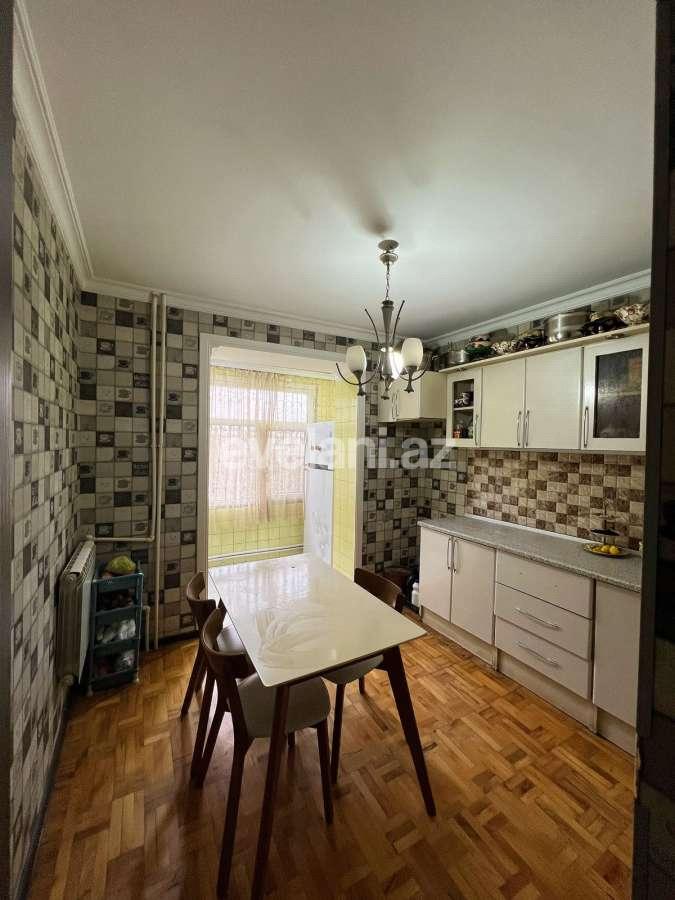 Satılır, köhnə tikili, 3 otaqlı, 80 m², Bakı, Nəsimi r, 8 Noyabr m.