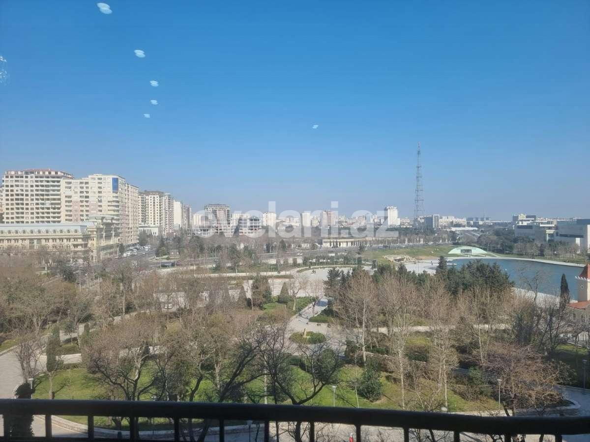 Satılır, yeni tikili, 5 otaqlı, 230 m², Bakı, Nərimanov r, Gənclik m.