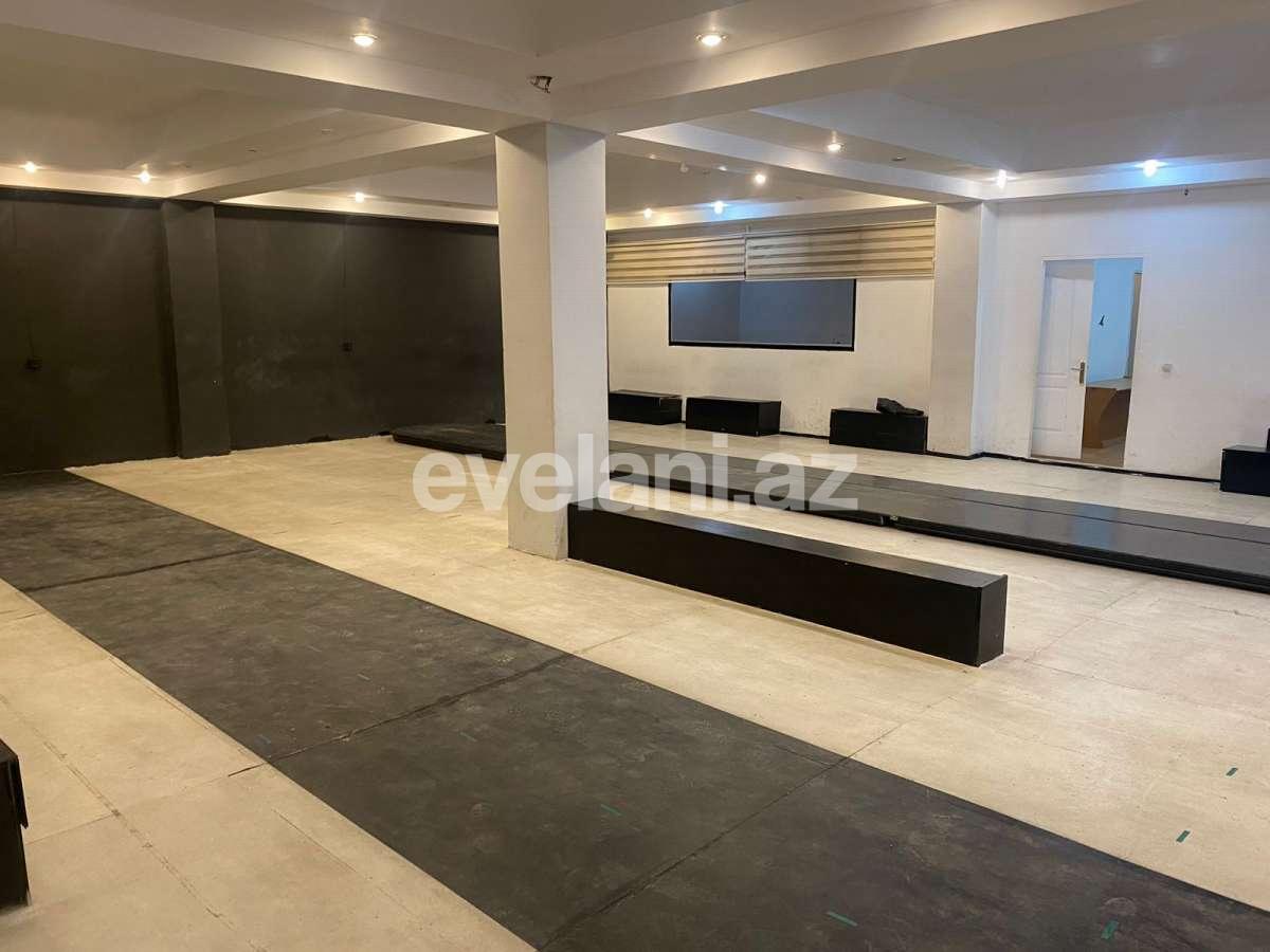 Сдаётся, офис, 5-комнаты, 200 m², Баку, Хатаинский r, Шах Исмаил Хатаи m.