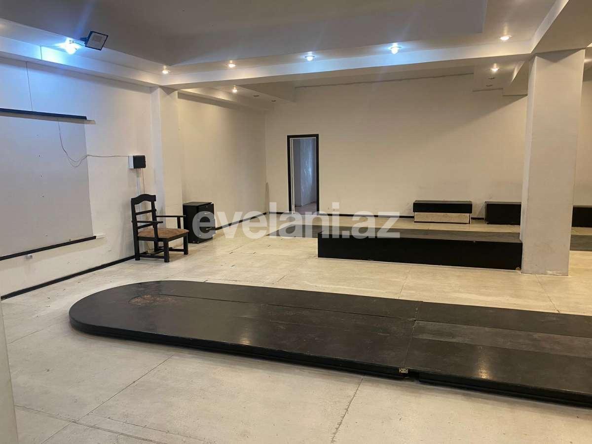 Сдаётся, офис, 5-комнаты, 200 m², Баку, Хатаинский r, Шах Исмаил Хатаи m.