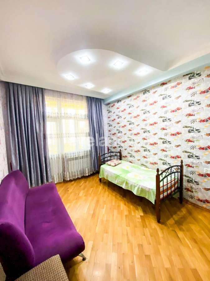 Kirayə verilir, yeni tikili, 3 otaqlı, 70 m², Bakı, Nizami r, Qara Qarayev m.