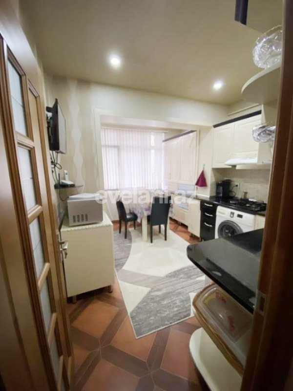 Sale, old building, 2 room, 65 m², Baku, Khatai r, Ahmedli d, Hazi Aslanov m.