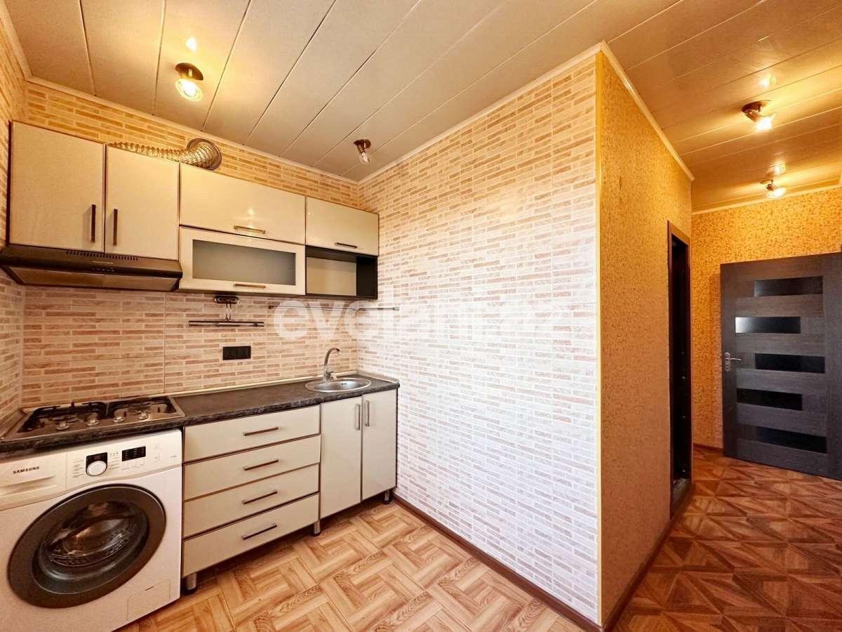 Sale, old building, 1 room, 40 m², Baku, Surakhani r, Yeni Guneshli d, Khalglar Doslugu m.