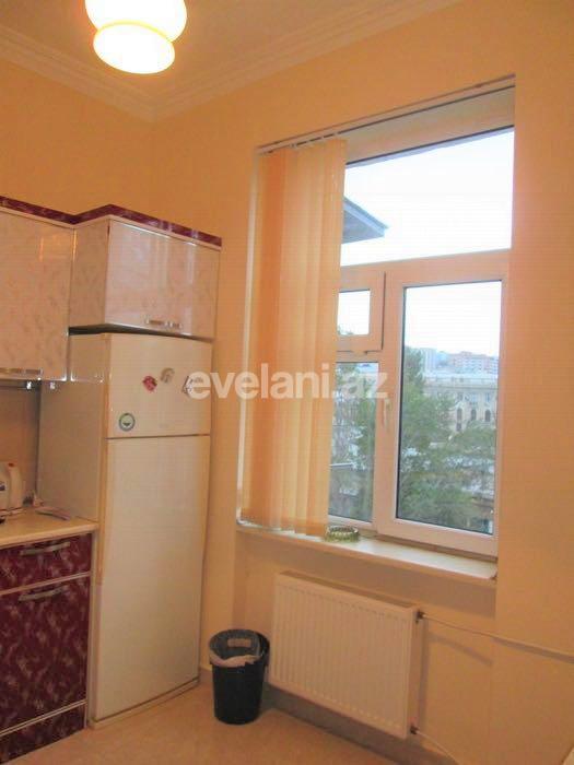 Satılır, köhnə tikili, 3 otaqlı, 95 m², Bakı, Nəsimi r, 28 may m.