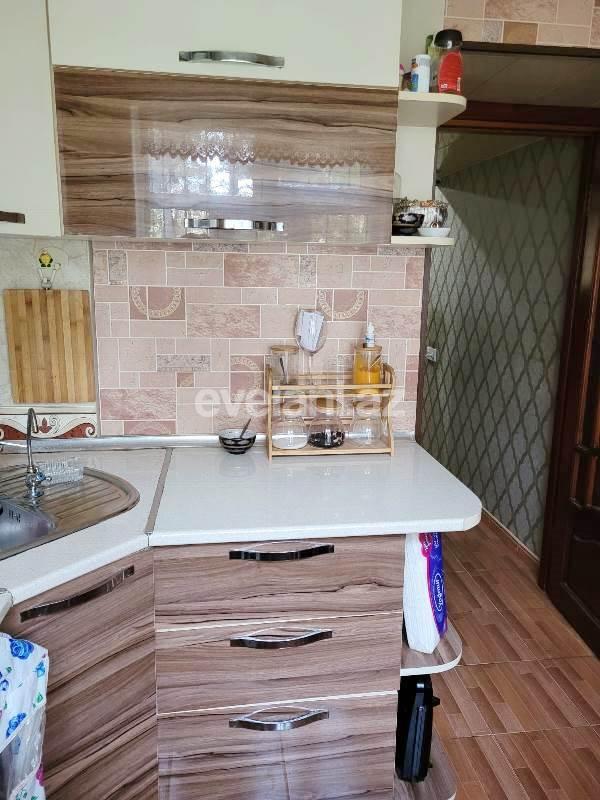 Sale, old building, 3 room, 75 m², Baku, Nizami r, 8-th kilometer d, Neftchilar m.