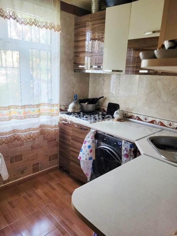 Sale, old building, 3 room, 75 m², Baku, Nizami r, 8-th kilometer d, Neftchilar m.