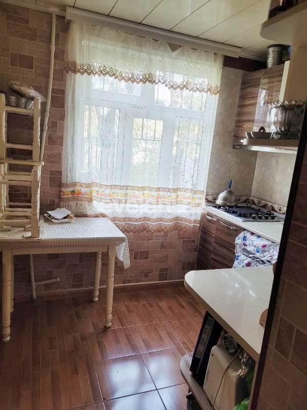 Sale, old building, 3 room, 75 m², Baku, Nizami r, 8-th kilometer d, Neftchilar m.