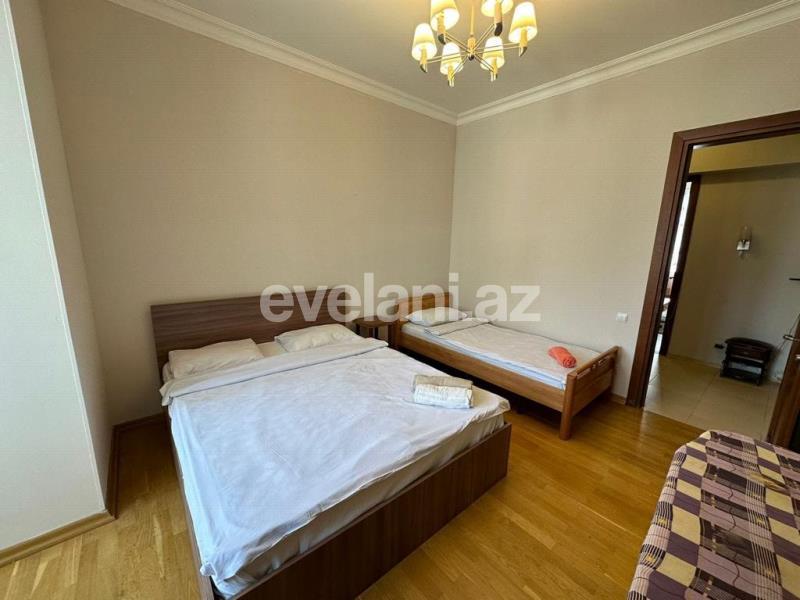 Satılır, köhnə tikili, 3 otaqlı, 80 m², Bakı, Səbail r, Sahil m.