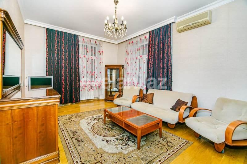 Satılır, köhnə tikili, 3 otaqlı, 80 m², Bakı, Səbail r, Sahil m.