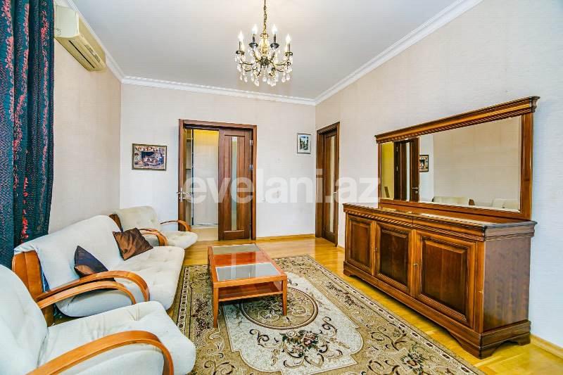 Satılır, köhnə tikili, 3 otaqlı, 80 m², Bakı, Səbail r, Sahil m.