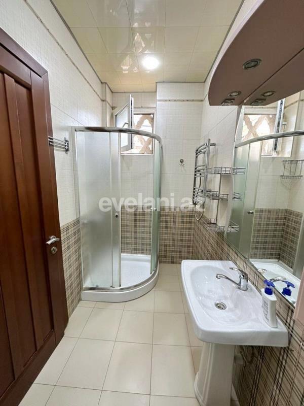 Satılır, köhnə tikili, 3 otaqlı, 80 m², Bakı, Səbail r, Sahil m.