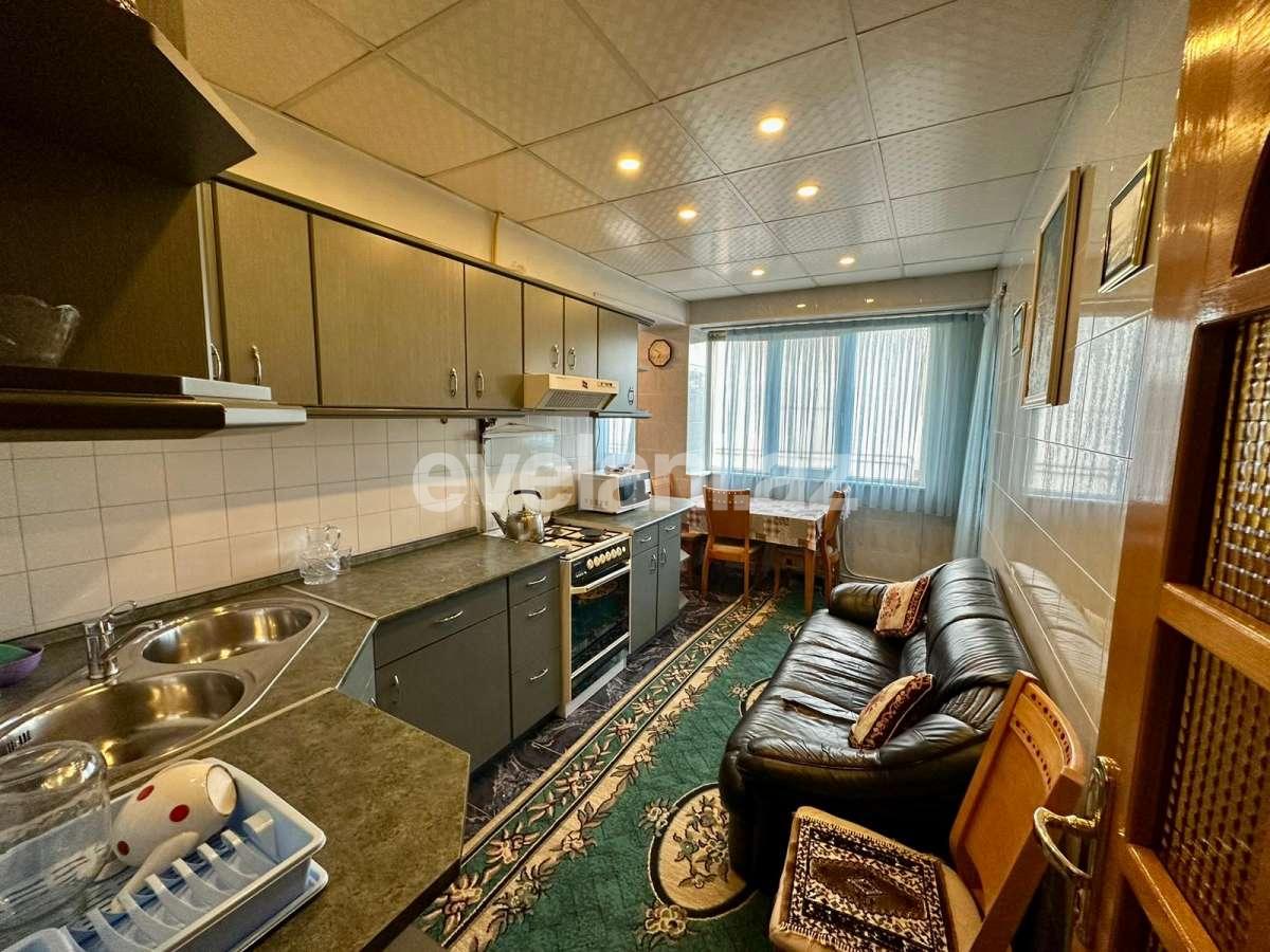 Сдаётся, вторичка, 3-комнаты, 80 m², Баку, Насиминский r, 28 мая m.