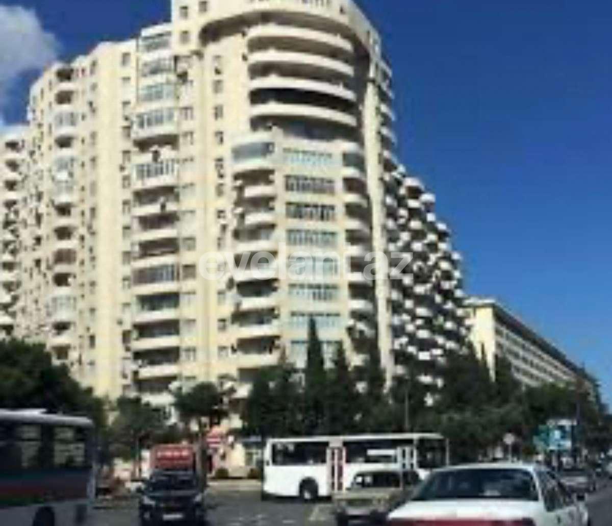 Satılır, yeni tikili, 2 otaqlı, 102 m², Bakı, Binəqədi r, 8-ci mikrorayon q, Azadlıq prospekti m.