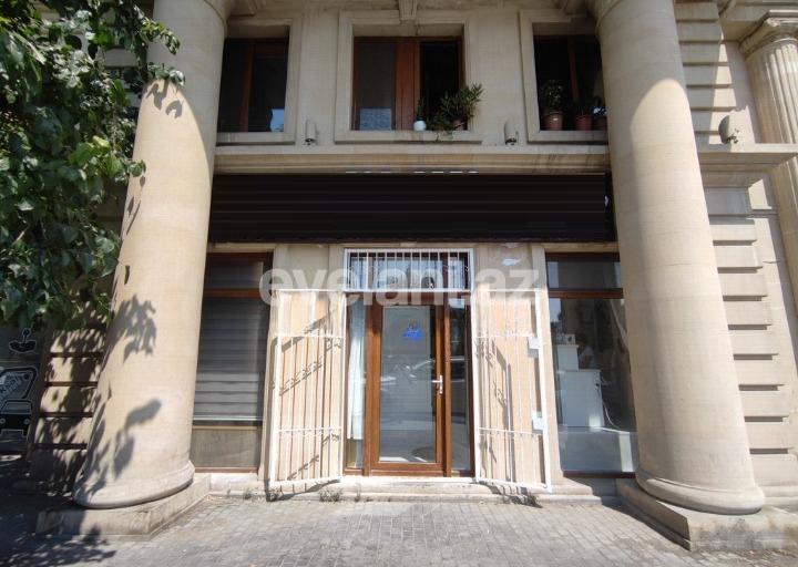 Satılır, ofis, 1 otaqlı, 130 m², Bakı, Nəsimi r.