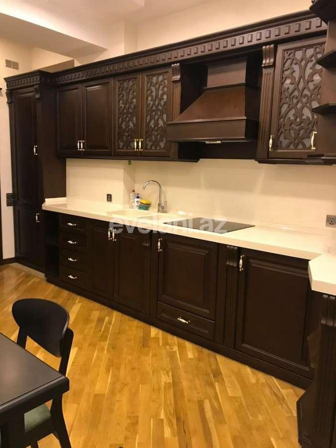 Kirayə verilir, yeni tikili, 3 otaqlı, 135 m², Bakı, Xətai r, Şah İsmayıl Xətai m.