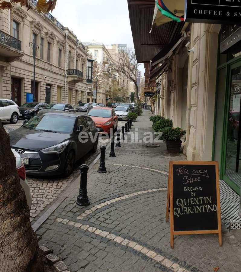 Rent, old building, 3 room, 80 m², Baku, Sabail r, Sahil m.