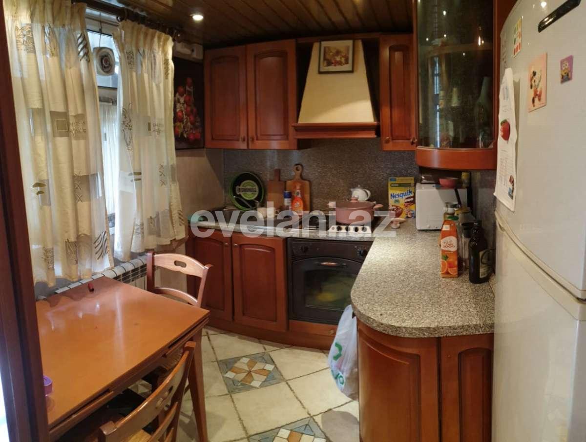 Rent, old building, 3 room, 80 m², Baku, Sabail r, Sahil m.