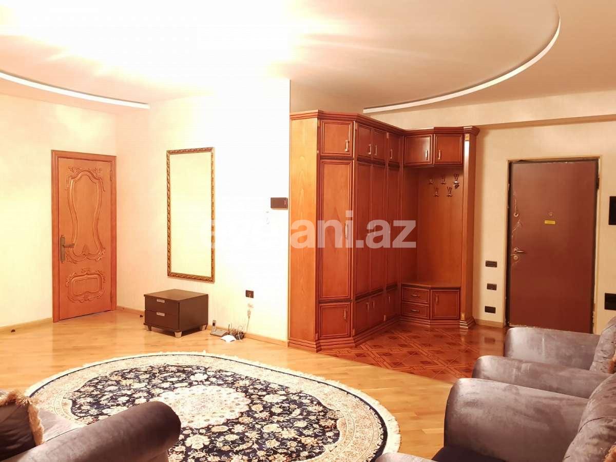 Rent, new building, 4 room, 195 m², Baku, Nasimi r.