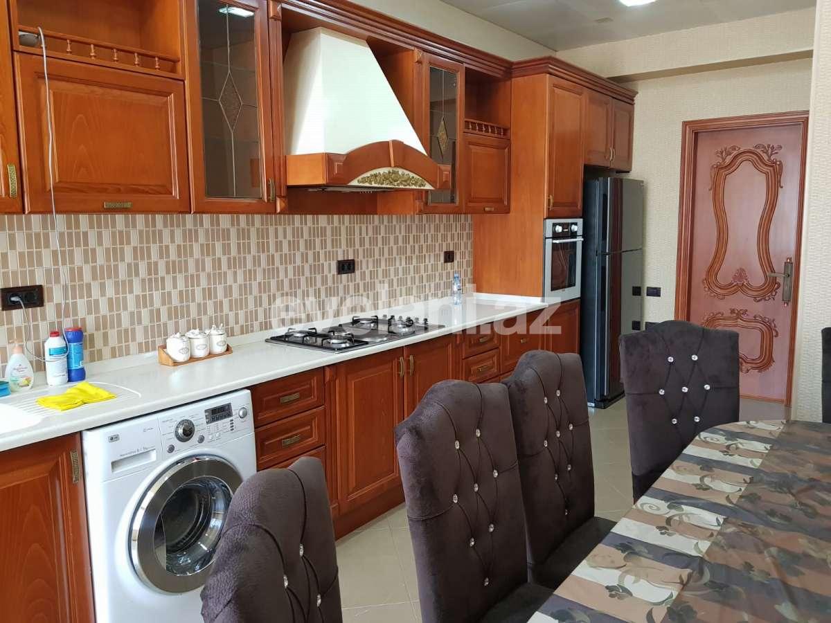 Rent, new building, 4 room, 195 m², Baku, Nasimi r.