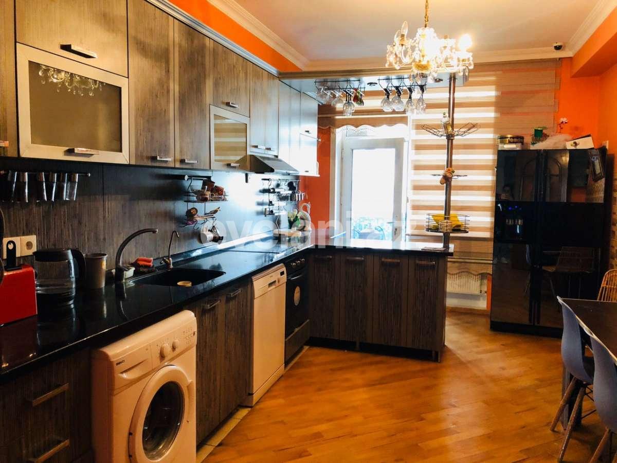 Kirayə verilir, yeni tikili, 3 otaqlı, 146.99 m², Bakı, Binəqədi r, 9-cu mikrorayon q, Memar Əcəmi m.