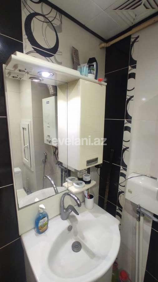 Satılır, köhnə tikili, 2 otaqlı, 59.99 m², Bakı, Nəsimi r, 2-ci mikrorayon q, Memar Əcəmi m.