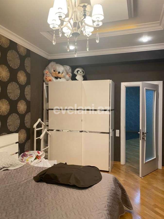 Kirayə verilir, köhnə tikili, 4 otaqlı, 135 m², Yasamal r, Elmlər Akademiyası m.