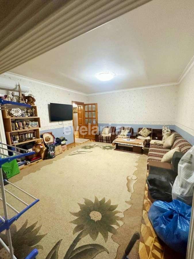 Kirayə verilir, köhnə tikili, 4 otaqlı, 100 m², Bakı, Yasamal r, Elmlər Akademiyası m.