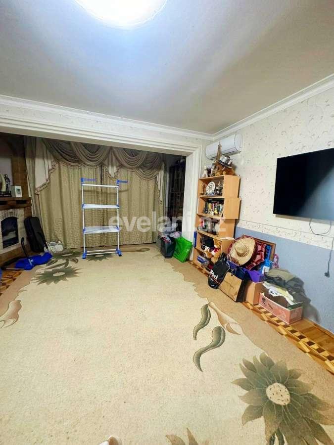 Kirayə verilir, köhnə tikili, 4 otaqlı, 100 m², Bakı, Yasamal r, Elmlər Akademiyası m.