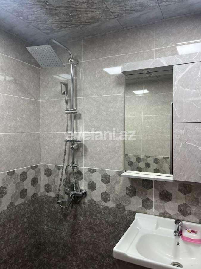 Satılır, köhnə tikili, 3 otaqlı, 60 m², Bakı, Nizami r, Xalqlar Dostluğu m.
