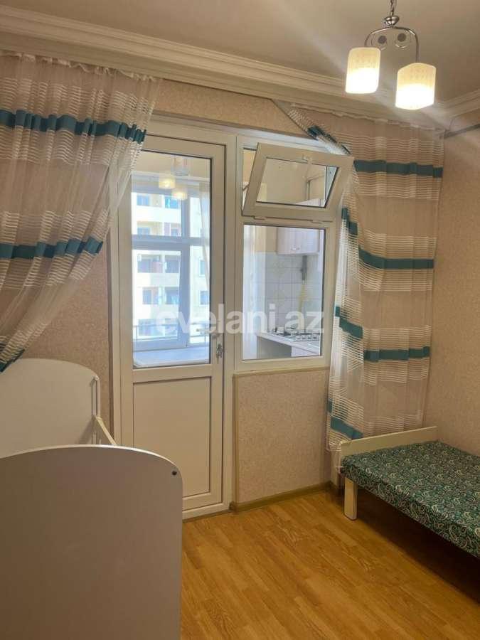 Satılır, köhnə tikili, 3 otaqlı, 60 m², Bakı, Nizami r, Xalqlar Dostluğu m.