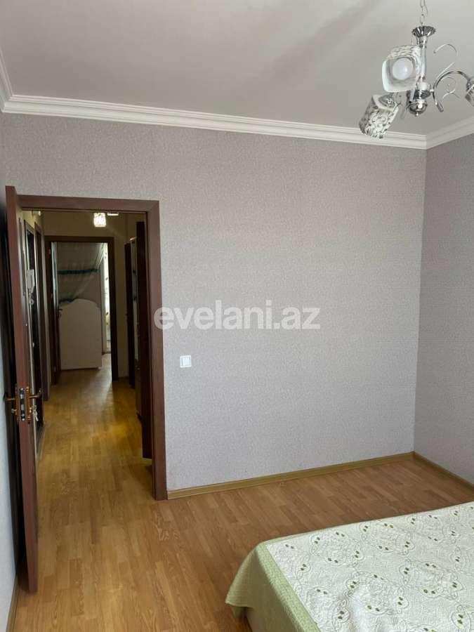 Satılır, köhnə tikili, 3 otaqlı, 60 m², Bakı, Nizami r, Xalqlar Dostluğu m.