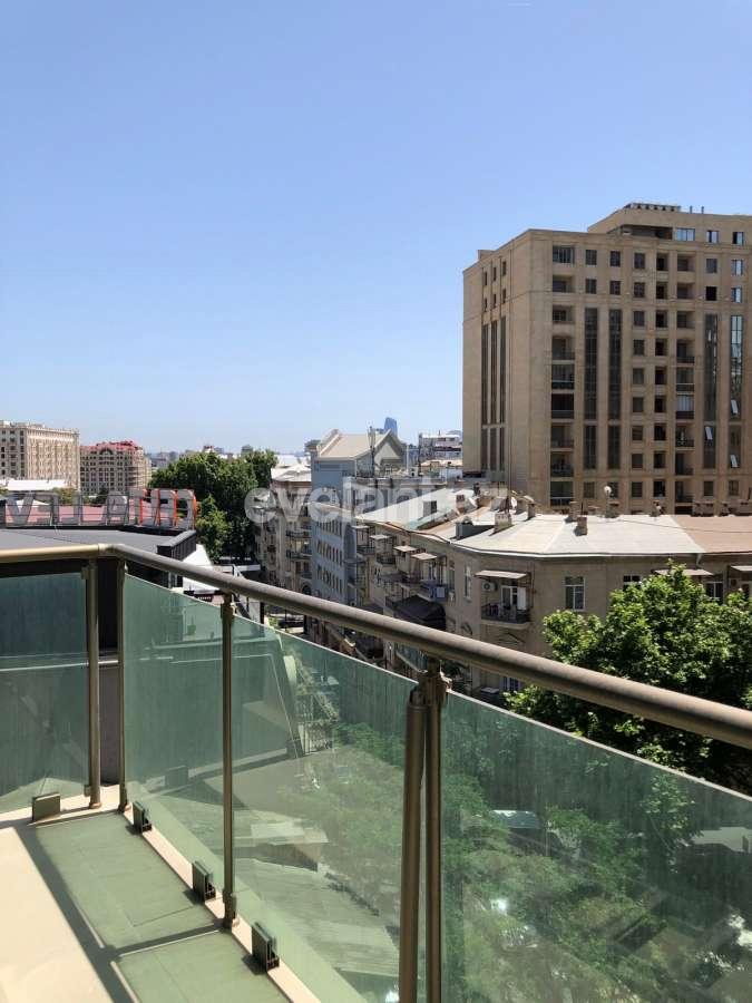 Kirayə verilir, yeni tikili, 3 otaqlı, 120 m², Bakı, Səbail r, İçəri Şəhər m.