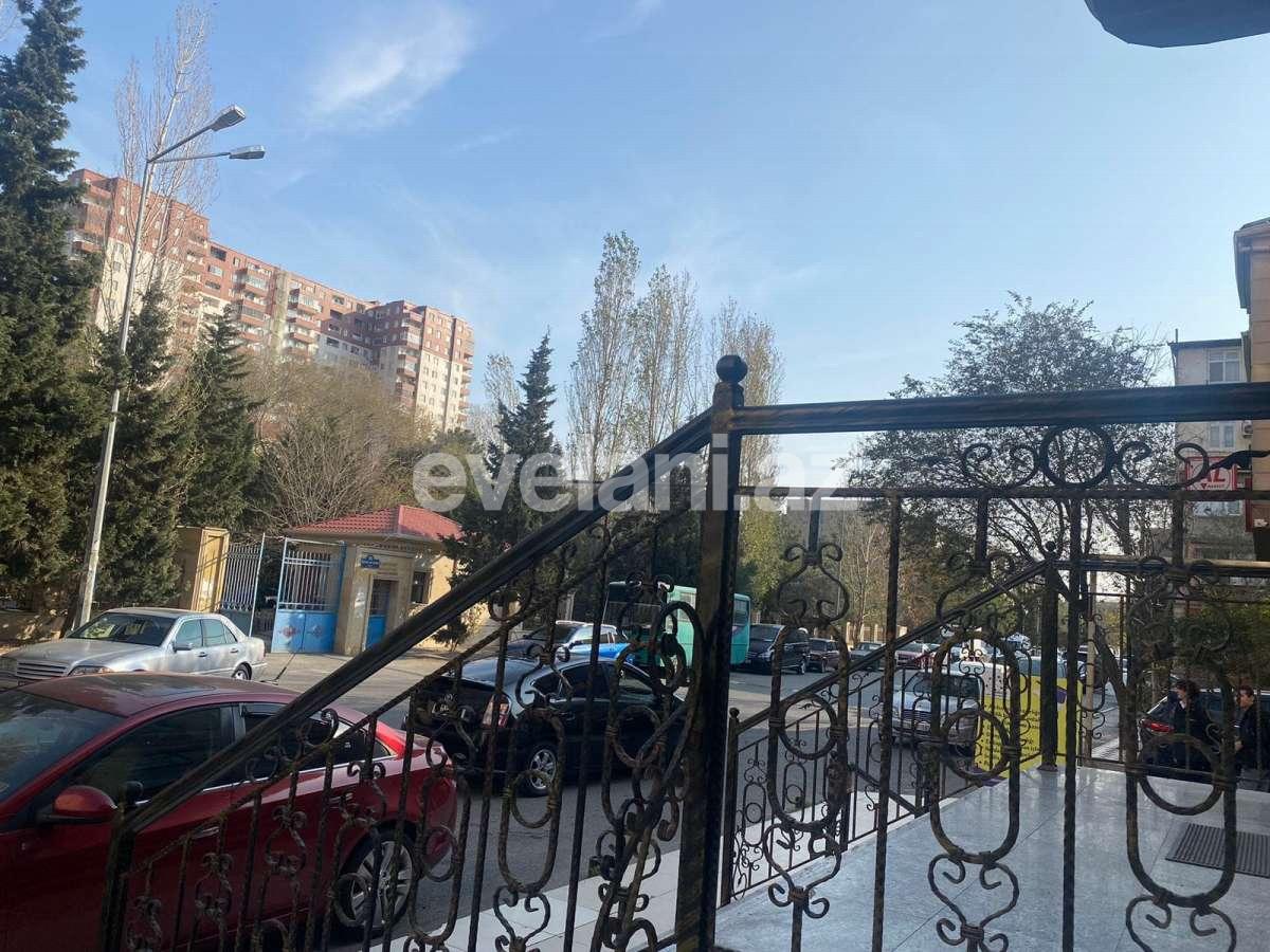 Satılır, obyekt, 700.3 m², Bakı, Binəqədi r, Azadlıq prospekti m.