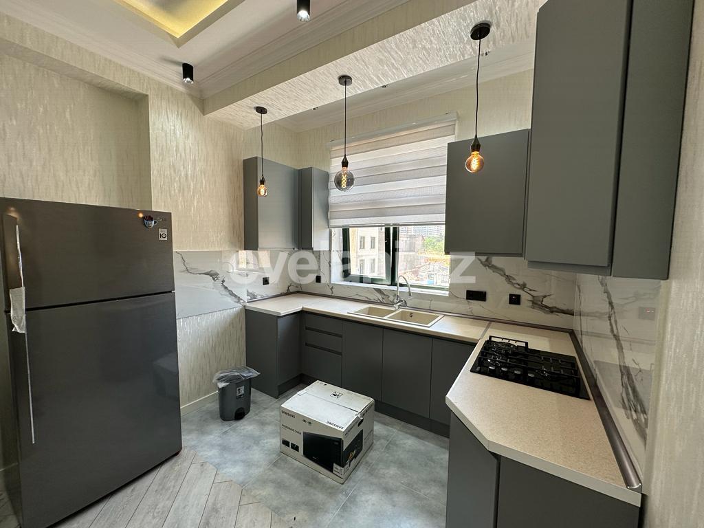 Kirayə verilir, yeni tikili, 1 otaqlı, 65 m², Bakı, Nizami r, Qara Qarayev m.