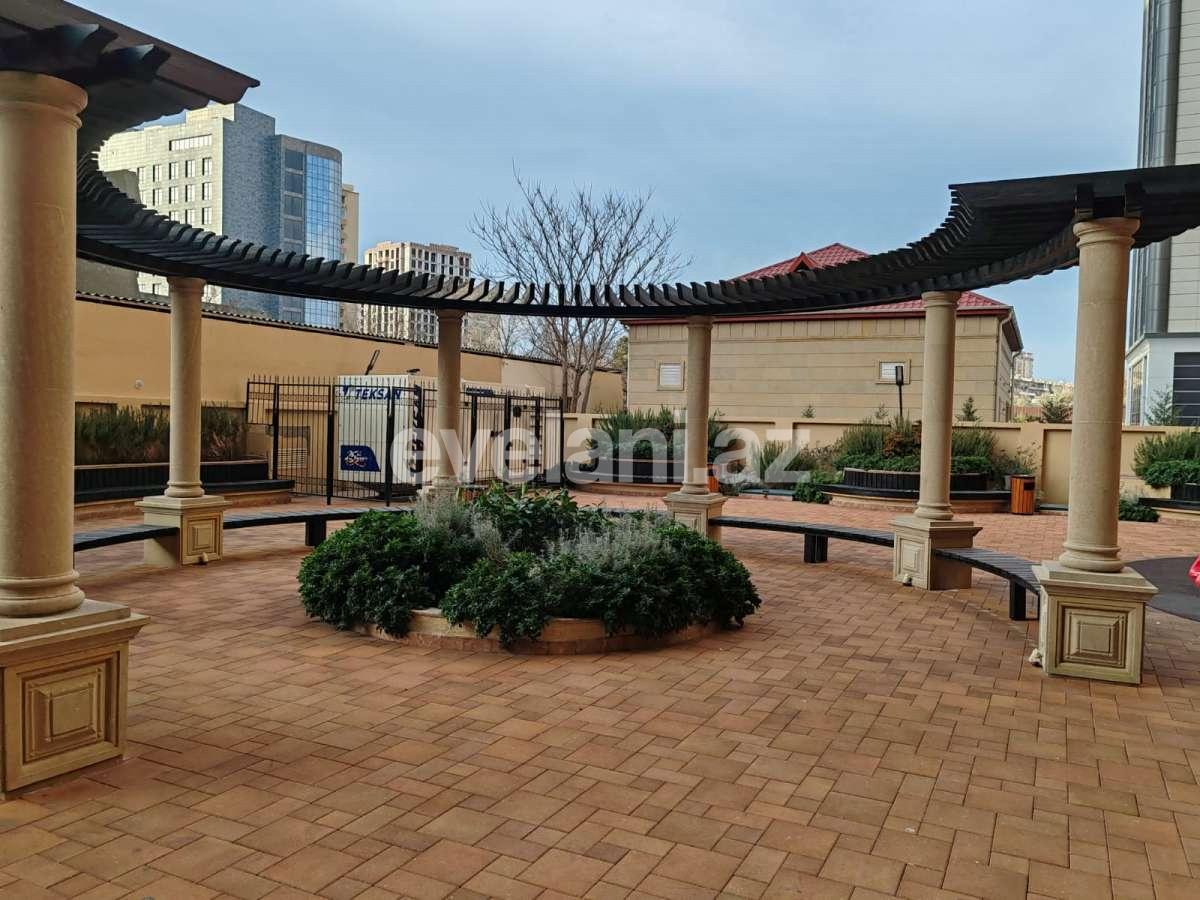 Satılır, yeni tikili, 2 otaqlı, 67 m², Bakı, Binəqədi r, 8-ci mikrorayon q, Azadlıq prospekti m.