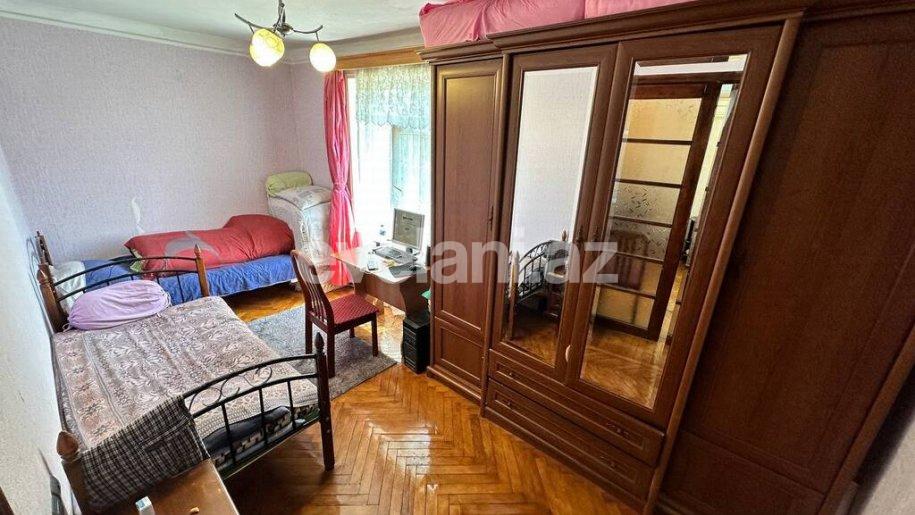 Satılır, köhnə tikili, 2 otaqlı, 50 m², Bakı, Yasamal r, Yasamal q, İçəri Şəhər m.